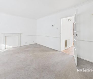 3 bedroom end of terrace house to rent - Photo 1