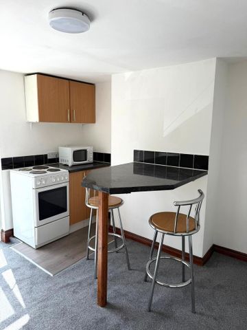 Studio to rent - Photo 2