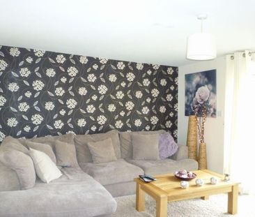 3 bedroom terraced house to rent - Photo 2