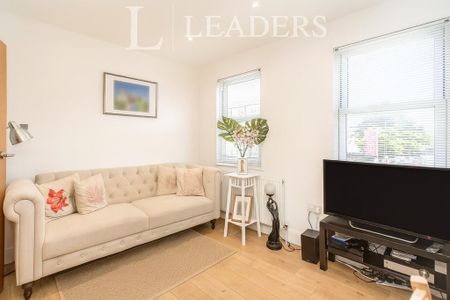1 bedroom apartment to rent - Photo 2