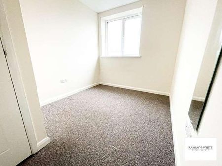 Griffiths House, Cefn Coed, Merthyr Tydfil, CF48 - Photo 3