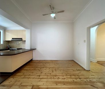 Charming Family Residence with Studio & Retreat Options - Photo 4