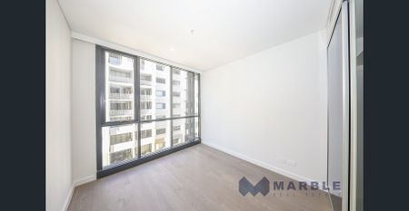 Brand New Designer Two Bedroom Apartment in Luna - Green Square - Photo 5