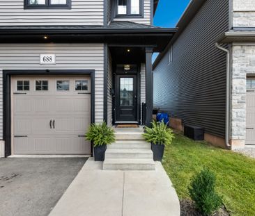 For Lease - 688 Dunn Avenue, Hamilton, Ontario - Photo 2