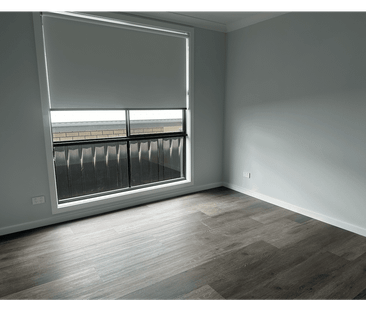 family home - Photo 1