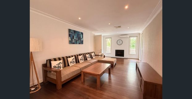 Prestigious Luxury Residence in the Balwyn High School Zone - Photo 1