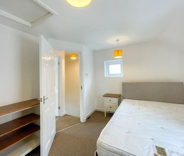 2 bedroom end of terrace house to rent - Photo 4