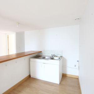 Location Appartement 3 pièces 60m² LA CHARITE SUR LOIRE 58400 - Photo 3