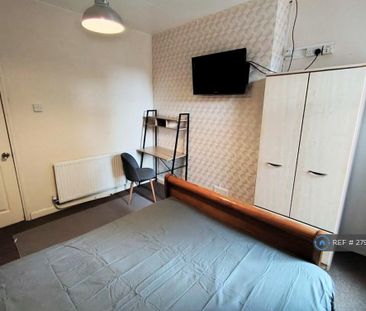 1 bedroom in a house share to rent - Photo 2