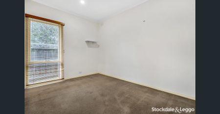 Warm, Welcoming & Wonderfully Located - The Perfect Place to Call Home! - Photo 4