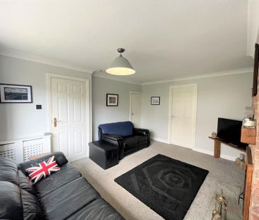 3 bedroom semi-detached house to rent - Photo 3
