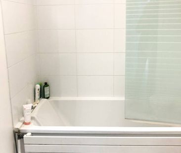 Logement à Paris, Location meublée - Photo 6