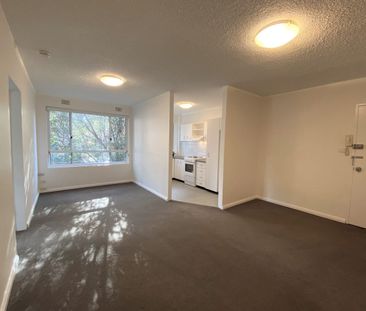 Conveniently Located 2-Bedroom Unit in the heart of Ryde - Photo 3