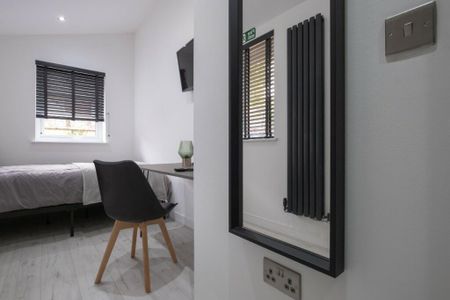 6 bedroom house to rent - Photo 4