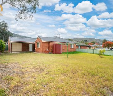 17 Banksia Street, West Albury NSW 2640 - House For Rent | Domain - Photo 2