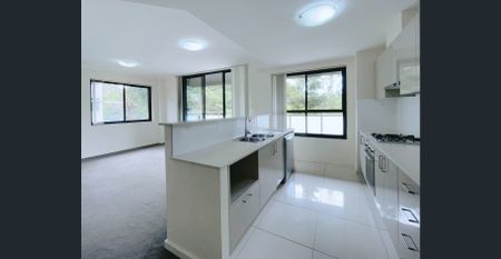 MODERN 3 BEDROOM APARTMENT WITH 2 CARSPACE IN CONVENIENT CARLINGFORD LOCATION - Photo 4