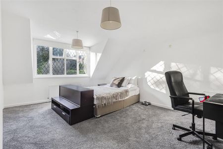 5 bedroom detached house to rent - Photo 2