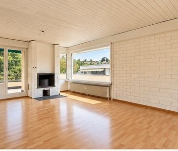 Grosszügige 4.5-ZWG mit Cheminée und weitläufiger Terrasse - Foto 1