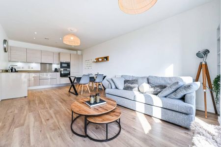 2 bedroom flat to rent - Photo 2