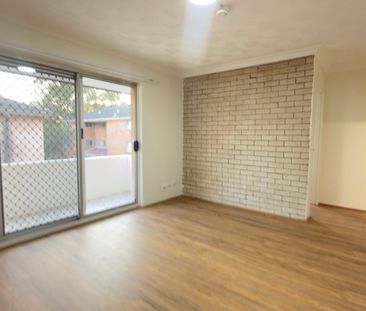 TWO BEDROOM UNIT IN THE HEART OF OF GUILDFORD - 550 PW - Photo 6