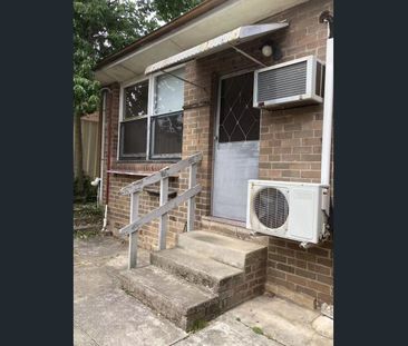 3-Bedroom Home with Front & Back Yard – Prime Hurstville Location - Photo 2