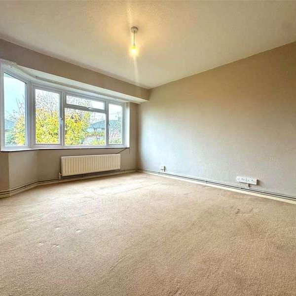 Thurbans Road, Farnham, Surrey, GU9 - Photo 1