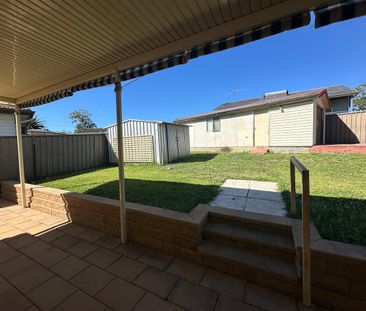 Neat & Tidy 3 Bedroom Home + Sleep out - Photo 6