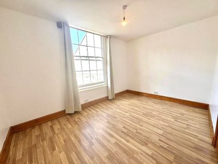 6 Bed Terraced House, Fairfield Road, BS6 - Photo 4