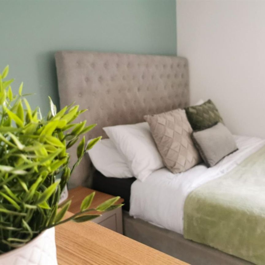 Room 6, Hungerford Road, Crewe, CW1 - Photo 1