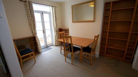 2 bedroom semi-detached house to rent - Photo 2