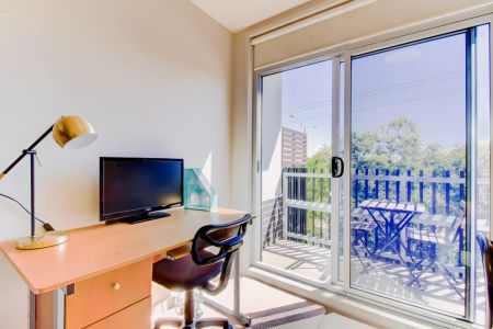 Standard Studio - Photo 3