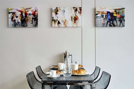 A modern four bedroom house situated in the heart of Knightsbridge. - Photo 2