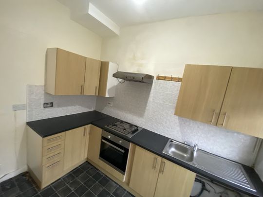 3 Bed Terraced House, Albemarle Road, CH44 - Photo 1