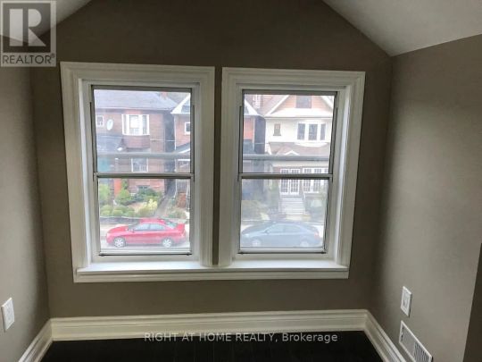 83 HALLAM STREET - Photo 1