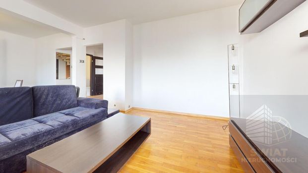 Przecław, 6pok., 2 piwnice, balkon - Zdjęcie 1