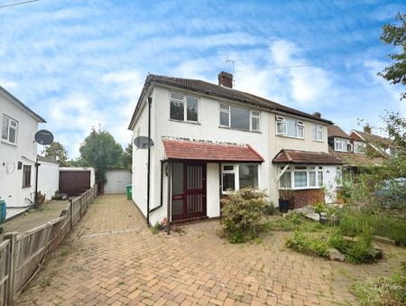 3 bedroom semi-detached house to rent - Photo 5