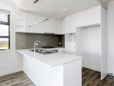 Stylish, Low-Maintenance Living! - Photo 2