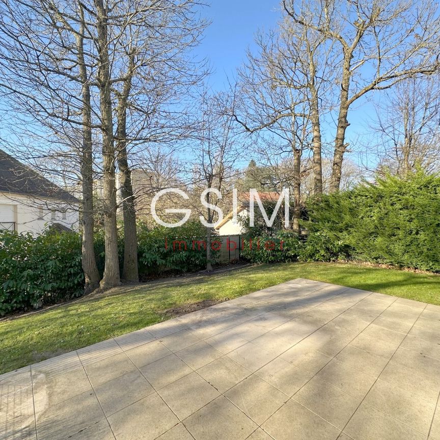 Maison • Vaucresson - Photo 1