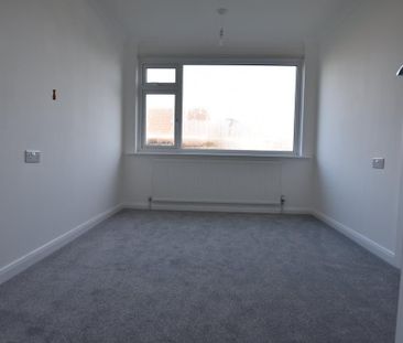 2 bedroom bungalow to rent - Photo 3