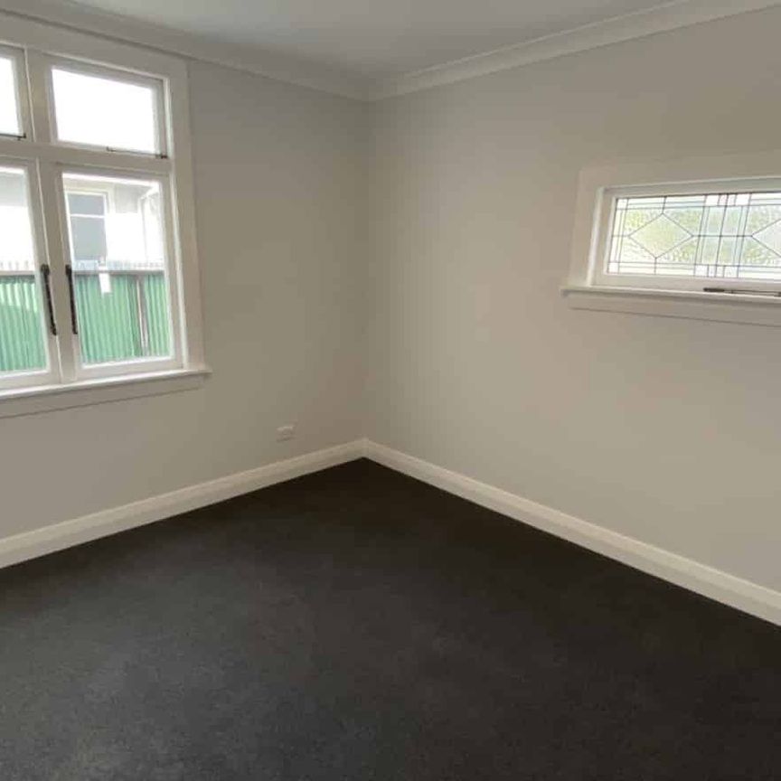 ONE BEDROOMS - CITY CENTRE - Photo 1