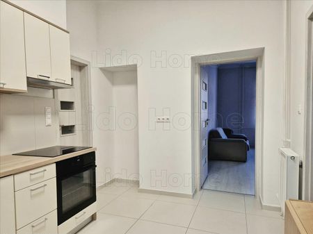 Kiadó felújított lakás - Győr - Fotó 2