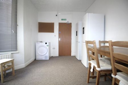 1 Bedroom Room to Rent To Let - Photo 4