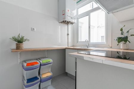 Pretty room in Redondilla Street - Photo 3