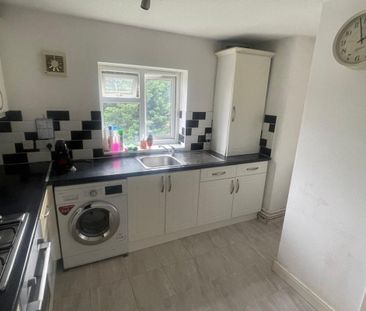 Charsley Close, AMERSHAM - Photo 4