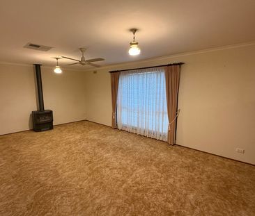 Charming 3-Bedroom Home - Photo 1