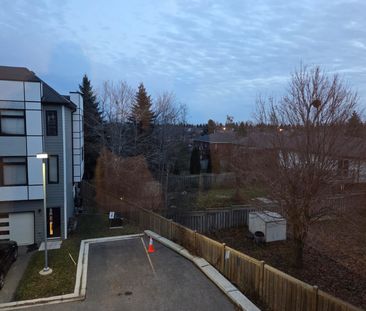 For Lease - 540 Essa Road, Barrie, Ontario - Photo 1