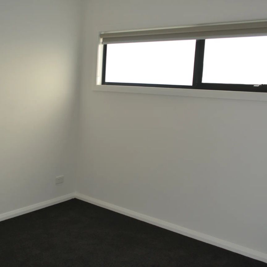 Prime Position - Photo 1