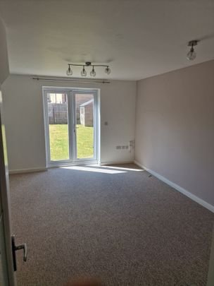 2 Bed Semi-Detached House, Chalfont Drive, NG8 - Photo 1