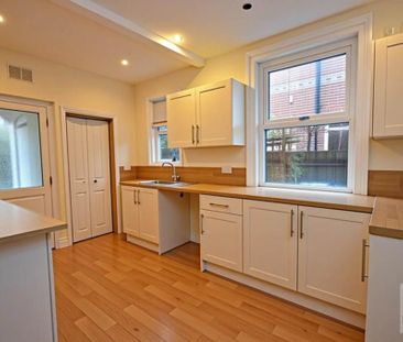 3 bedroom terraced house to rent - Photo 6