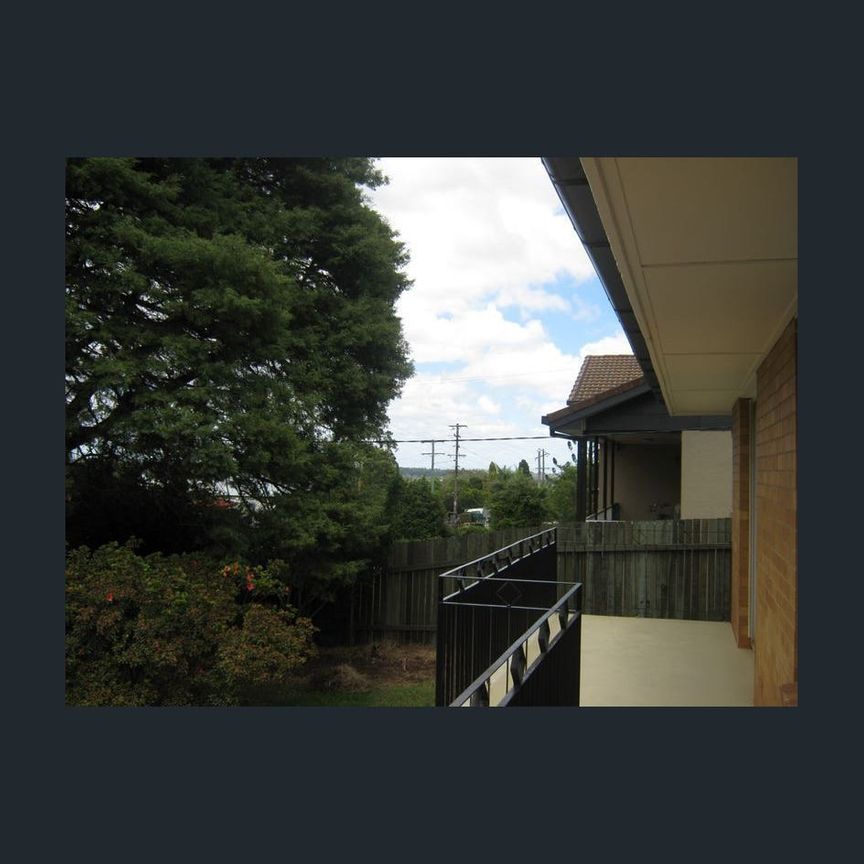 Sought after Mount Lofty position! - Photo 1